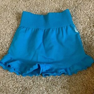 Free movement biker shorts